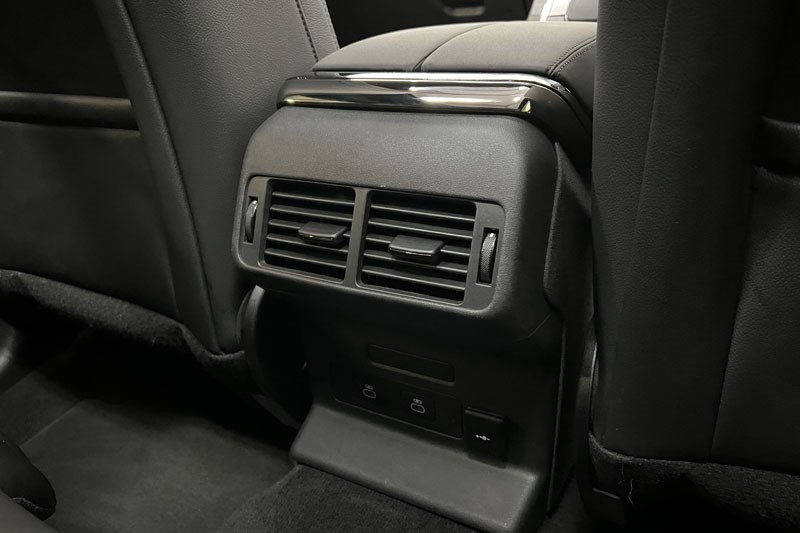 2025 (25) LAND ROVER RANGE ROVER VELAR 2.0 D200 MHEV Dynamic SE 5dr Auto 5092417