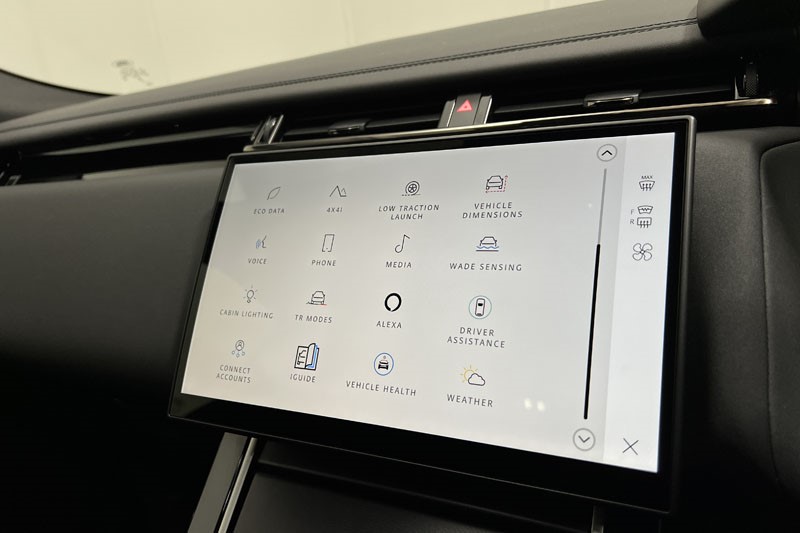 2025 (25) LAND ROVER RANGE ROVER VELAR 2.0 D200 MHEV Dynamic SE 5dr Auto 5092437