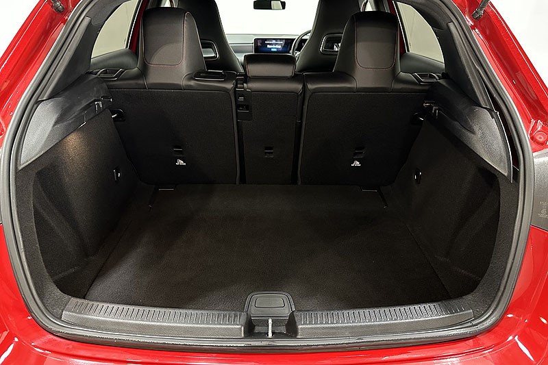 2019 (19) MERCEDES-BENZ A CLASS A200d AMG Line Premium 5dr Auto 5090886