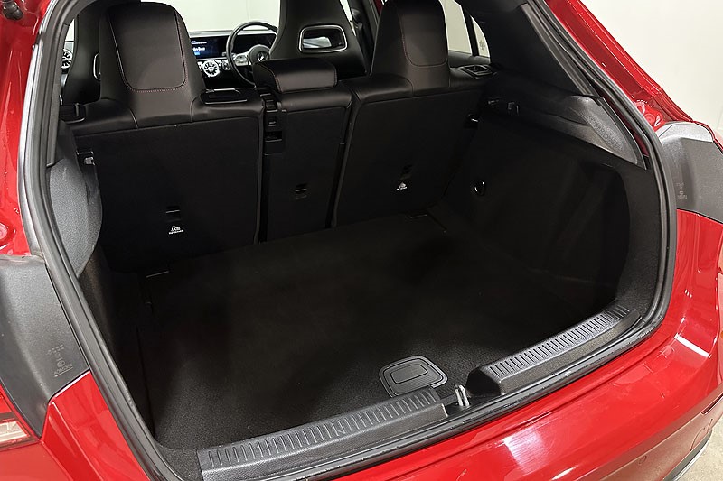 2019 (19) MERCEDES-BENZ A CLASS A200d AMG Line Premium 5dr Auto 5090887