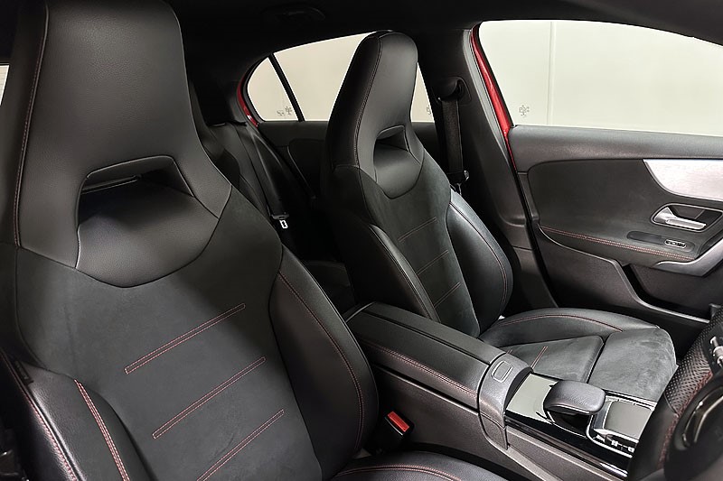 2019 (19) MERCEDES-BENZ A CLASS A200d AMG Line Premium 5dr Auto 5090864