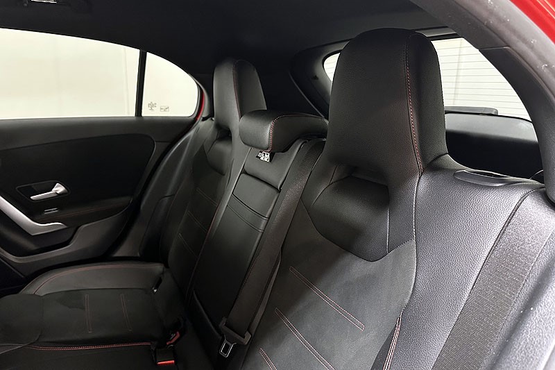 2019 (19) MERCEDES-BENZ A CLASS A200d AMG Line Premium 5dr Auto 5090882