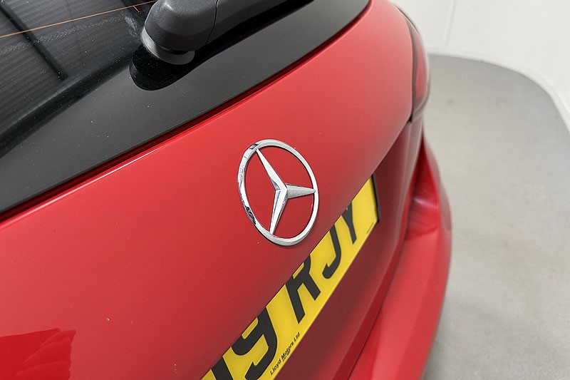 2019 (19) MERCEDES-BENZ A CLASS A200d AMG Line Premium 5dr Auto 5090890