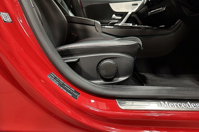 2019 (19) MERCEDES-BENZ A CLASS A200d AMG Line Premium 5dr Auto 5090862