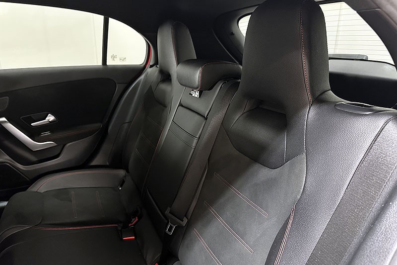 2019 (19) MERCEDES-BENZ A CLASS A200d AMG Line Premium 5dr Auto 5090881