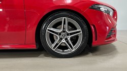 2019 (19) MERCEDES-BENZ A CLASS A200d AMG Line Premium 5dr Auto 5090853