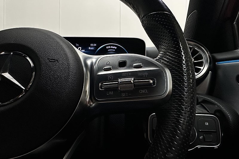 2019 (19) MERCEDES-BENZ A CLASS A200d AMG Line Premium 5dr Auto 5090866