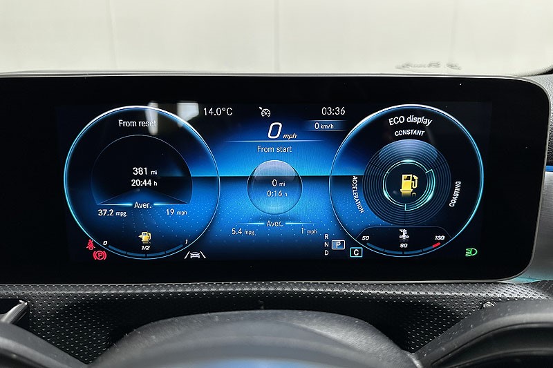 2019 (19) MERCEDES-BENZ A CLASS A200d AMG Line Premium 5dr Auto 5090868