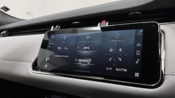 2022 (71) LAND ROVER RANGE ROVER EVOQUE 1.5 P300e R-Dynamic SE 5dr Auto 5050676