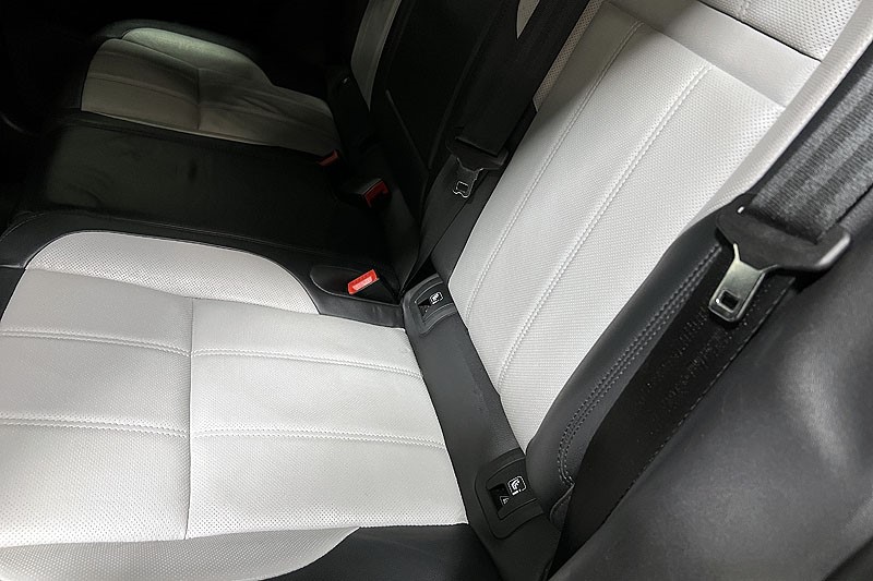 2022 (71) LAND ROVER RANGE ROVER EVOQUE 1.5 P300e R-Dynamic SE 5dr Auto 5050688