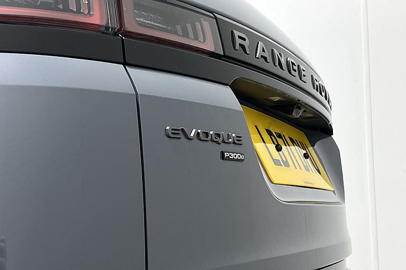 2022 (71) LAND ROVER RANGE ROVER EVOQUE 1.5 P300e R-Dynamic SE 5dr Auto 5050693