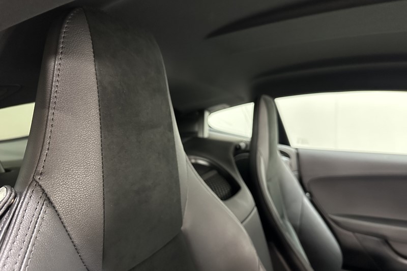 2023 (72) JAGUAR F-TYPE 2.0 P300 R-Dynamic 2dr Auto 5100757