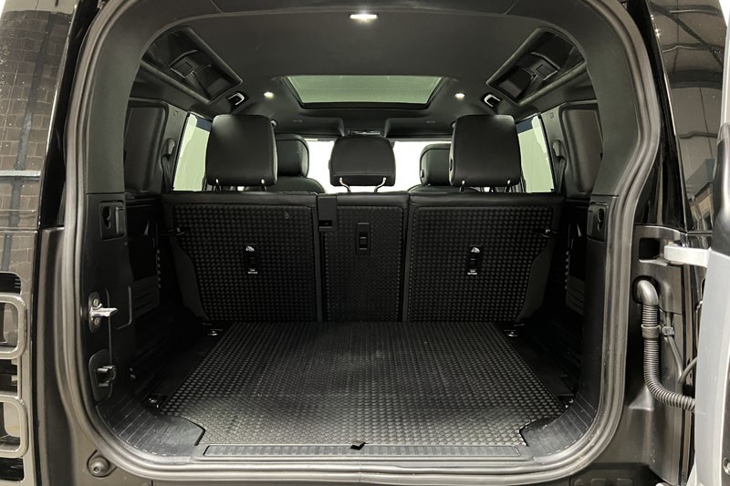 2023 (73) LAND ROVER DEFENDER 3.0 D250 X-Dynamic HSE 110 5dr Auto 5060205