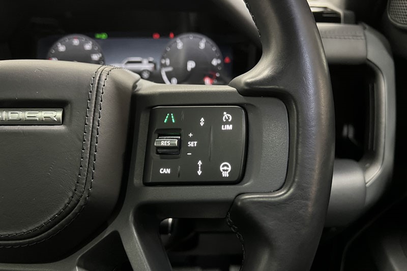 2023 (73) LAND ROVER DEFENDER 3.0 D250 X-Dynamic HSE 110 5dr Auto 5060188