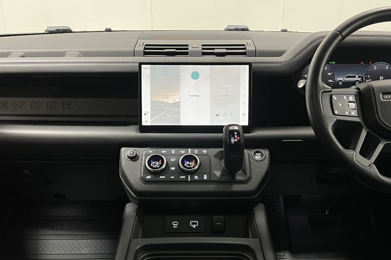 2023 (73) LAND ROVER DEFENDER 3.0 D250 X-Dynamic HSE 110 5dr Auto 5060176