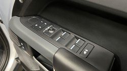 2023 (73) LAND ROVER DEFENDER 3.0 D250 X-Dynamic HSE 110 5dr Auto 5060180