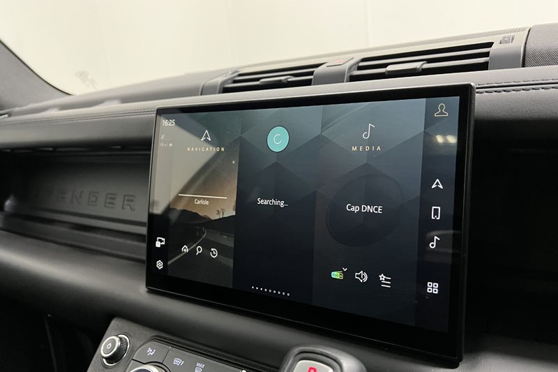 2023 (73) LAND ROVER DEFENDER 3.0 D250 X-Dynamic HSE 110 5dr Auto 5060195