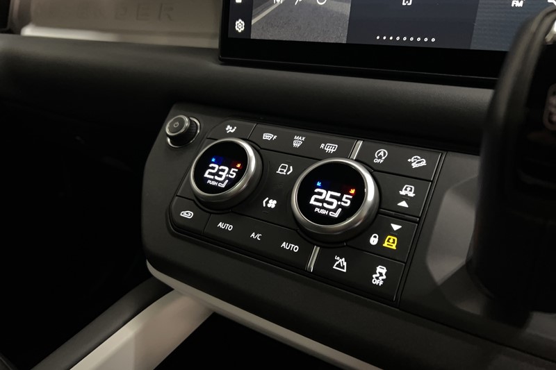 2024 (74) LAND ROVER DEFENDER 3.0 D350 X-Dynamic HSE 110 5dr Auto [7 Seat] 5109042