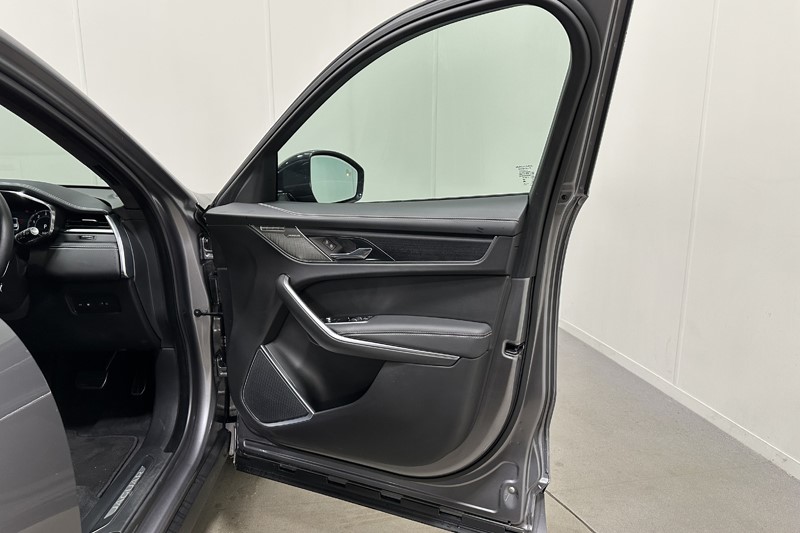 2024 (24) JAGUAR F-PACE 2.0 P400e R-Dynamic HSE Black 5dr Auto AWD 5111552