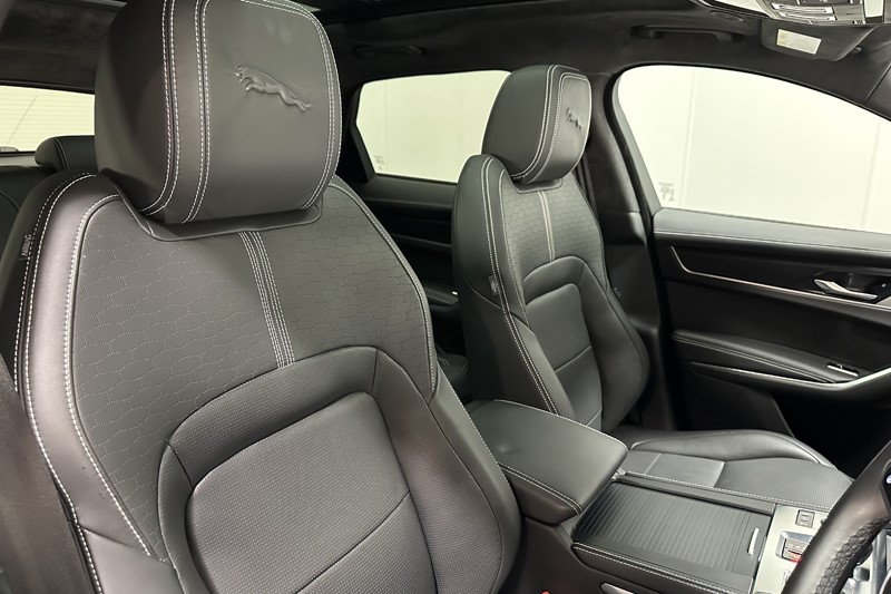 2024 (24) JAGUAR F-PACE 2.0 P400e R-Dynamic HSE Black 5dr Auto AWD 5111558