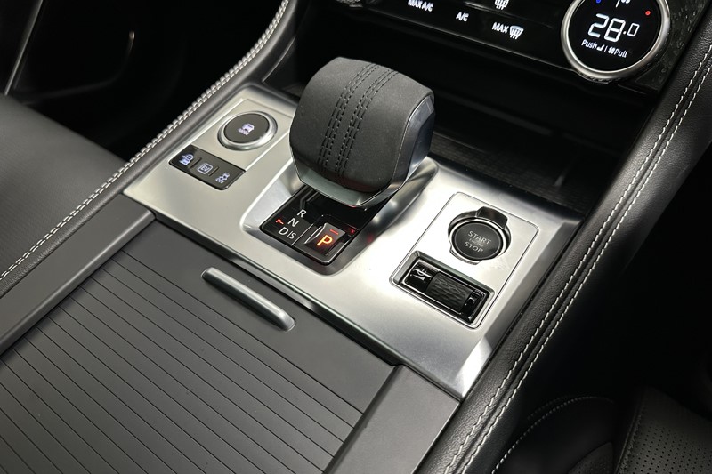 2024 (24) JAGUAR F-PACE 2.0 P400e R-Dynamic HSE Black 5dr Auto AWD 5111564