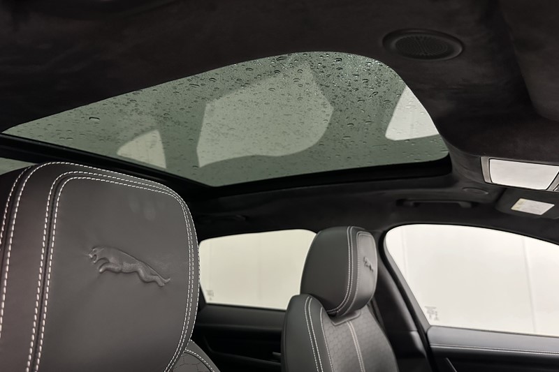 2024 (24) JAGUAR F-PACE 2.0 P400e R-Dynamic HSE Black 5dr Auto AWD 5111560