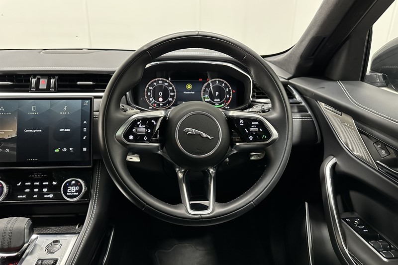 2024 (24) JAGUAR F-PACE 2.0 P400e R-Dynamic HSE Black 5dr Auto AWD 5111550