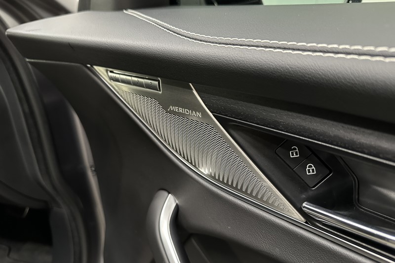 2024 (24) JAGUAR F-PACE 2.0 P400e R-Dynamic HSE Black 5dr Auto AWD 5111553