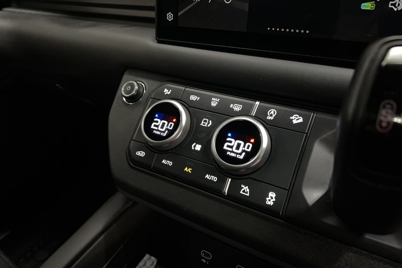 2024 (24) LAND ROVER DEFENDER 3.0 D250 X-Dynamic HSE 90 3dr Auto 5108307