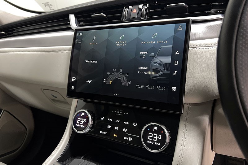 2023 (72) JAGUAR F-PACE 2.0 D200 R-Dynamic S 5dr Auto AWD 5104498