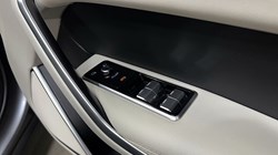 2023 (72) JAGUAR F-PACE 2.0 D200 R-Dynamic S 5dr Auto AWD 5104487