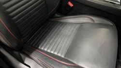 2021 (21) LAND ROVER DISCOVERY SPORT 2.0 D200 R-Dynamic HSE 5dr Auto 5074424