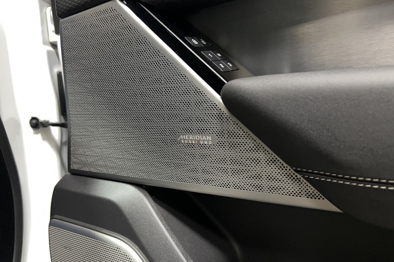 2022 (22) LAND ROVER RANGE ROVER VELAR 2.0 D200 Edition 5dr Auto 5095122