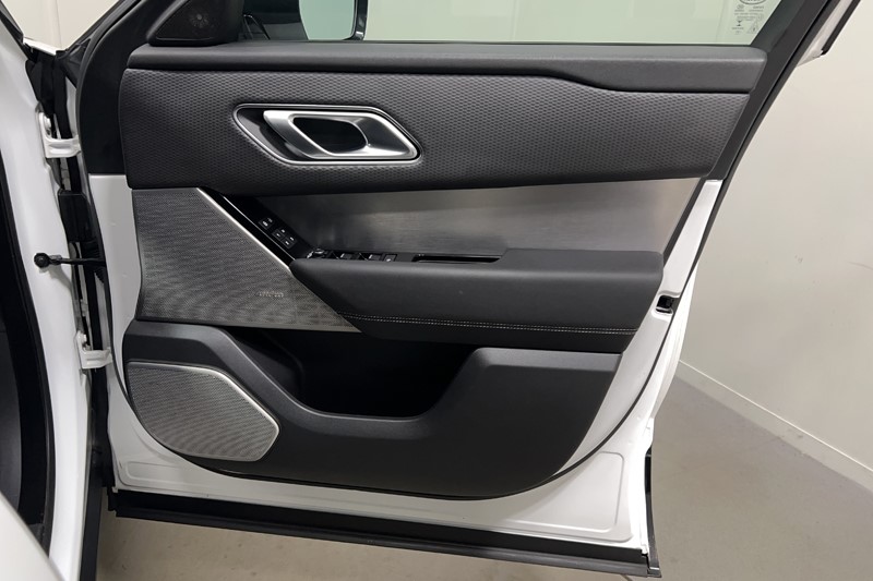 2022 (22) LAND ROVER RANGE ROVER VELAR 2.0 D200 Edition 5dr Auto 5095121