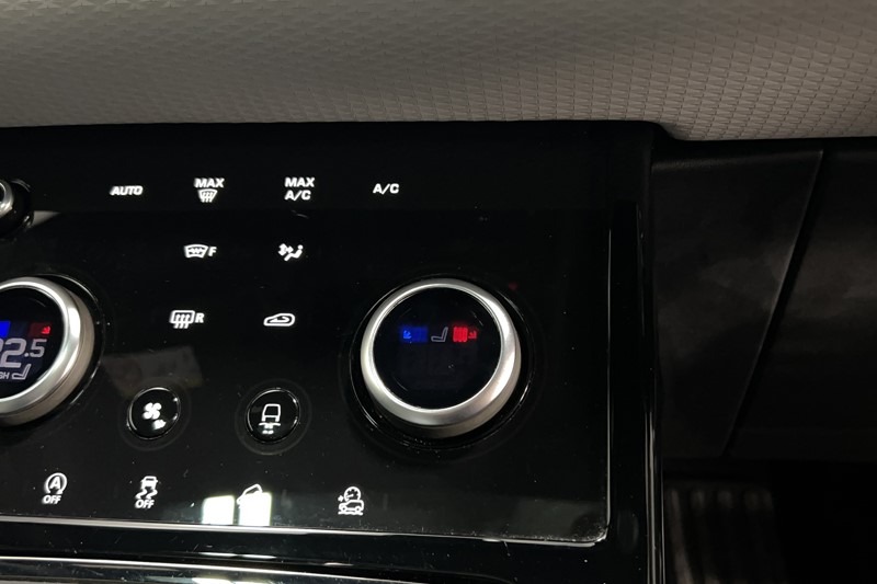 2023 (23) LAND ROVER RANGE ROVER EVOQUE 2.0 D200 Evoque Edition 5dr Auto 5107583