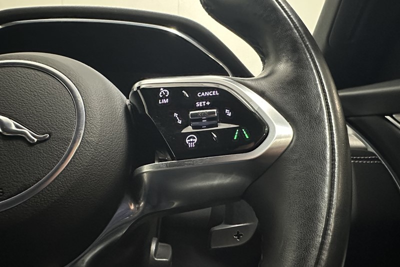 2022 (72) JAGUAR F-PACE 2.0 P400e R-Dynamic S 5dr Auto AWD 5132876