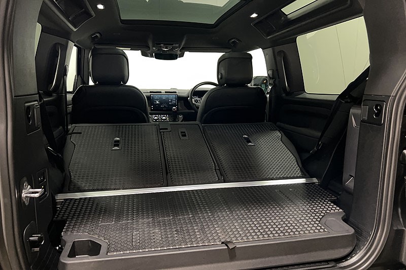 2024 (24) LAND ROVER DEFENDER 3.0 D350 X-Dynamic HSE 90 3dr Auto 5124767