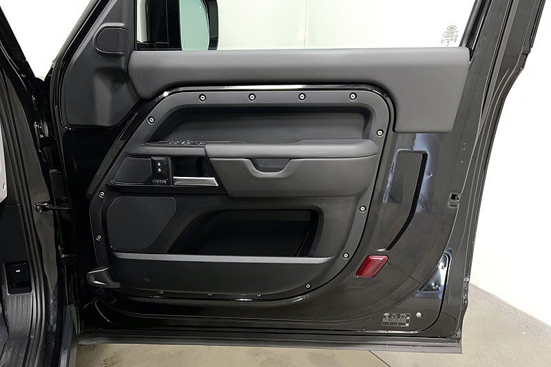 2024 (24) LAND ROVER DEFENDER 3.0 D350 X-Dynamic HSE 90 3dr Auto 5124736