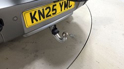 2025 (25) LAND ROVER DEFENDER 3.0 D350 X-Dynamic SE 110 5dr Auto 5118737