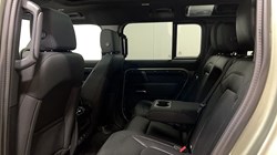 2025 (25) LAND ROVER DEFENDER 3.0 D350 X-Dynamic SE 110 5dr Auto 5118734