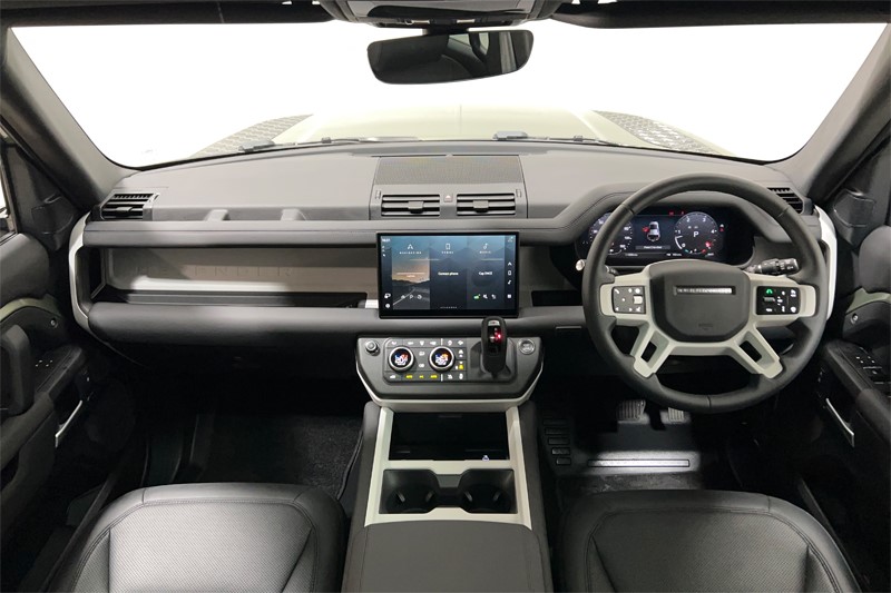 2025 (25) LAND ROVER DEFENDER 3.0 D350 X-Dynamic SE 110 5dr Auto 5118697