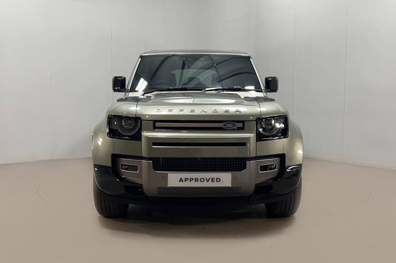 2025 (25) LAND ROVER DEFENDER 3.0 D350 X-Dynamic SE 110 5dr Auto 5118695