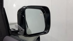 2025 (25) LAND ROVER DEFENDER 3.0 D350 X-Dynamic SE 110 5dr Auto 5118704