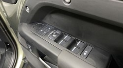 2025 (25) LAND ROVER DEFENDER 3.0 D350 X-Dynamic SE 110 5dr Auto 5118703