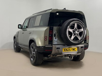 2025 (25) LAND ROVER DEFENDER 3.0 D350 X-Dynamic SE 110 5dr Auto