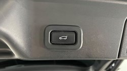 2021 (70) LAND ROVER RANGE ROVER EVOQUE 2.0 D200 R-Dynamic SE 5dr Auto 5092147