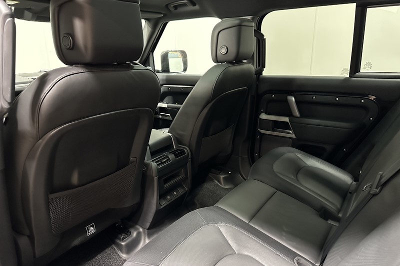 2024 (24) LAND ROVER DEFENDER 2.0 P400e X-Dynamic HSE 110 5dr Auto 5117199