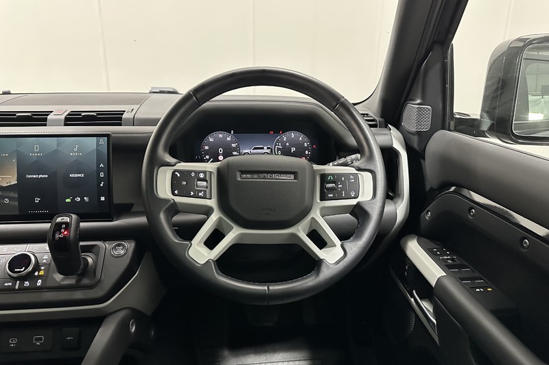 2024 (24) LAND ROVER DEFENDER 2.0 P400e X-Dynamic HSE 110 5dr Auto 5117174