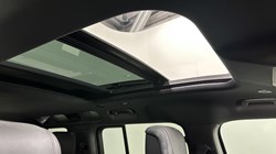 2024 (24) LAND ROVER DEFENDER 2.0 P400e X-Dynamic HSE 110 5dr Auto 5117182