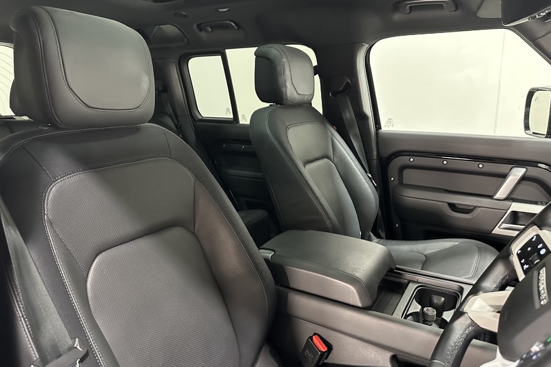 2024 (24) LAND ROVER DEFENDER 2.0 P400e X-Dynamic HSE 110 5dr Auto 5117180